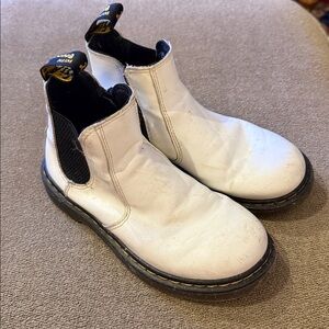 Dr. Martens Kids White and Black Boots Size 1 (TD)